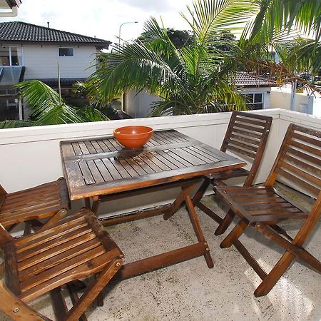 Takapuna Motor Lodge Окленд Номер фото