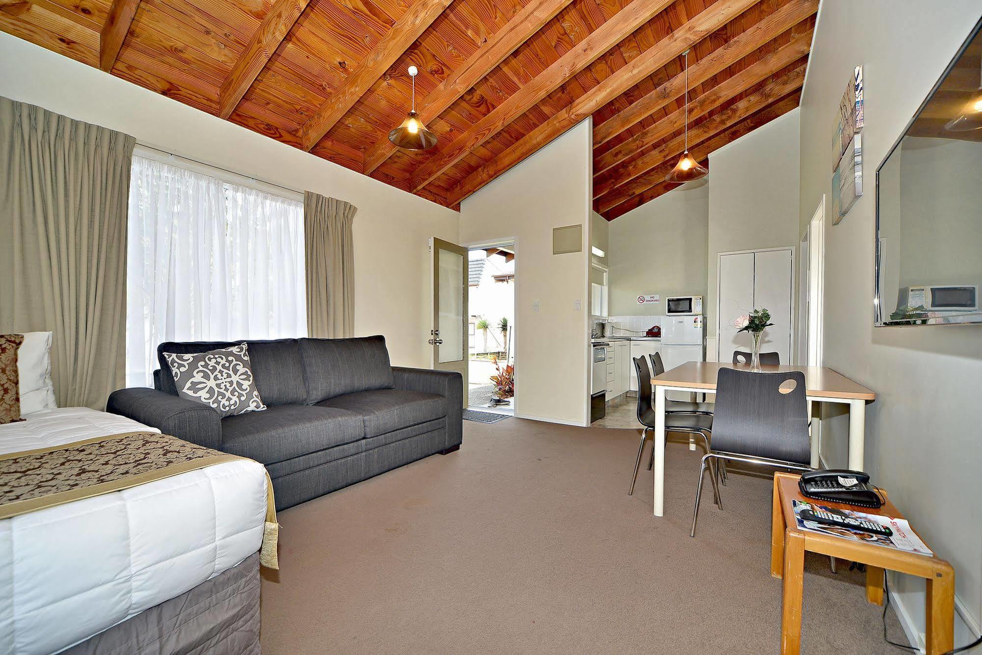 Takapuna Motor Lodge Окленд Екстер'єр фото