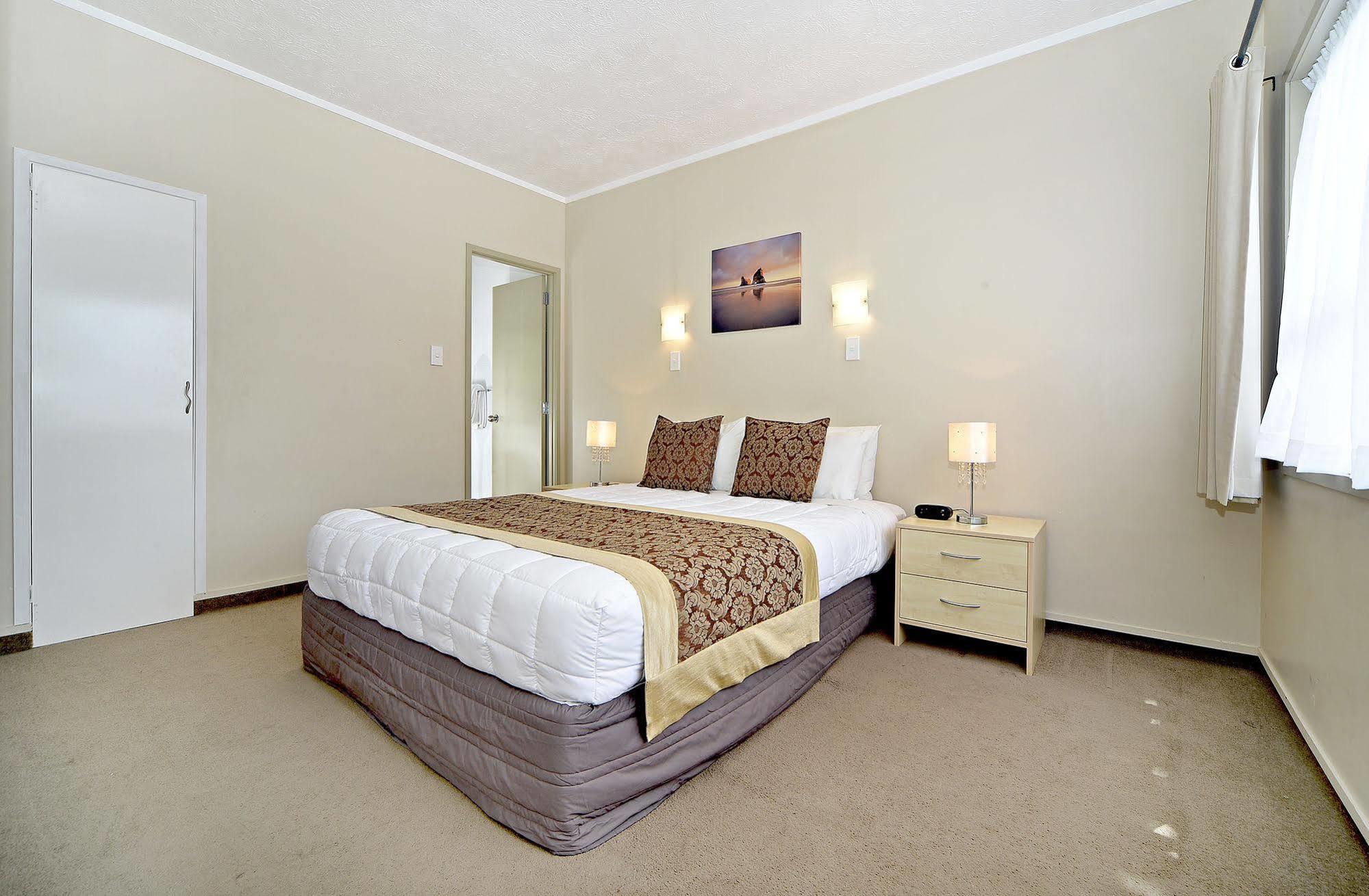 Takapuna Motor Lodge Окленд Екстер'єр фото