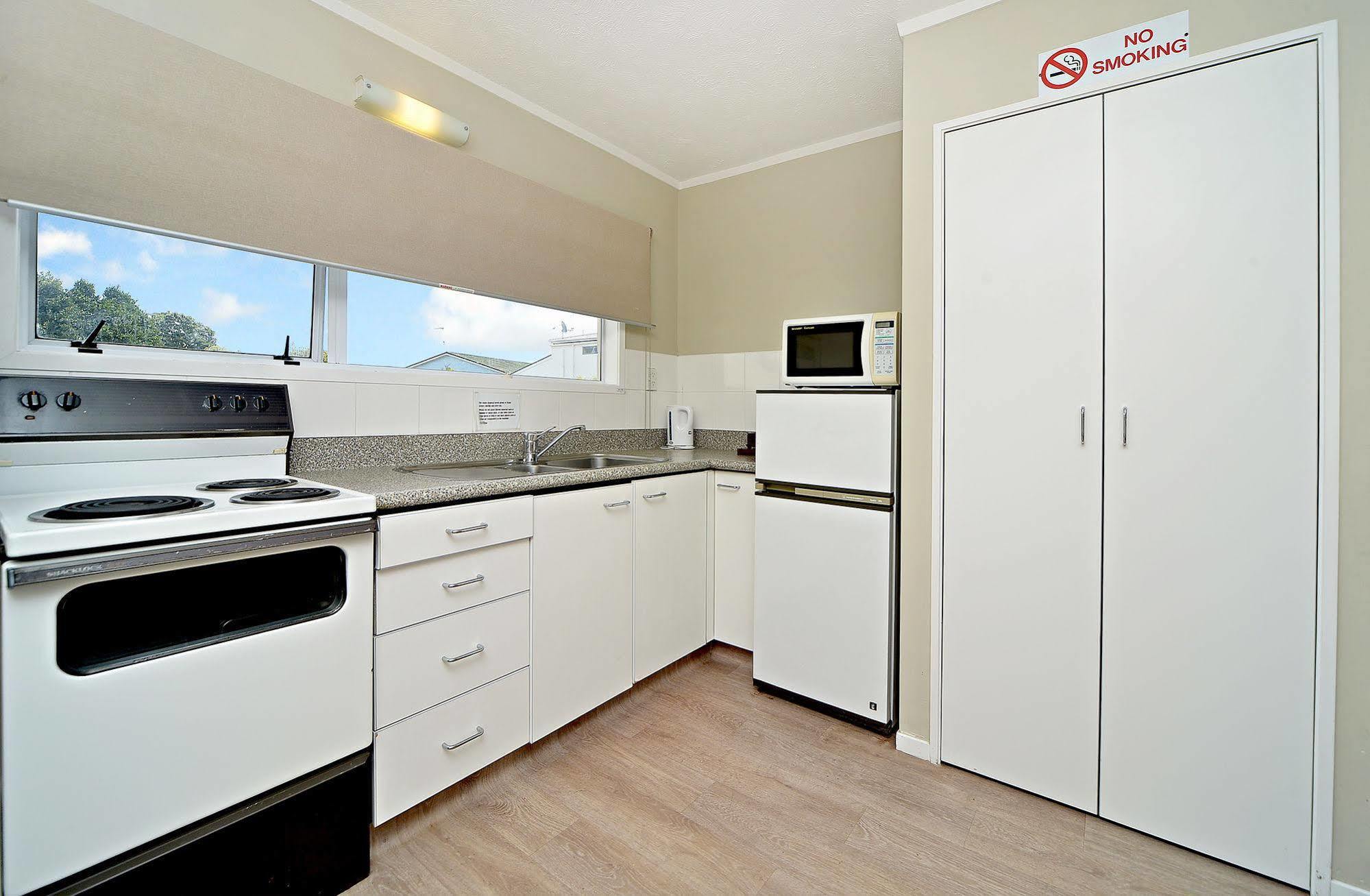 Takapuna Motor Lodge Окленд Екстер'єр фото